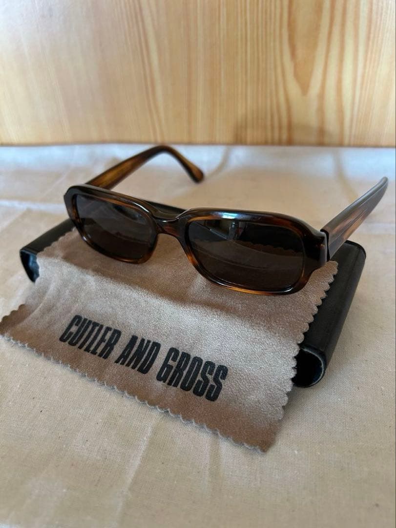 ひ*ん様 【90年代】 CUTLER AND GROSS べっ甲タイプ