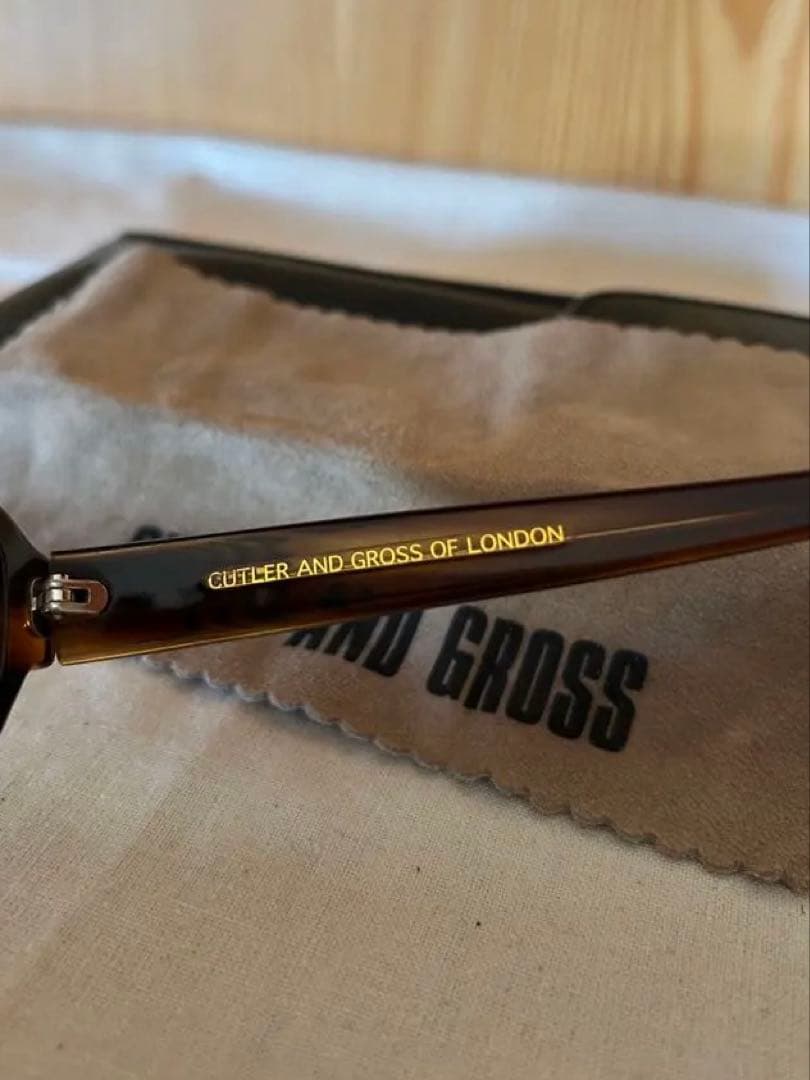 ひ*ん様 【90年代】 CUTLER AND GROSS べっ甲タイプ