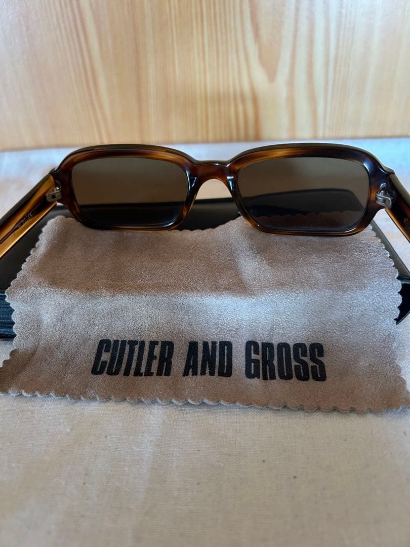 ひ*ん様 【90年代】 CUTLER AND GROSS べっ甲タイプ