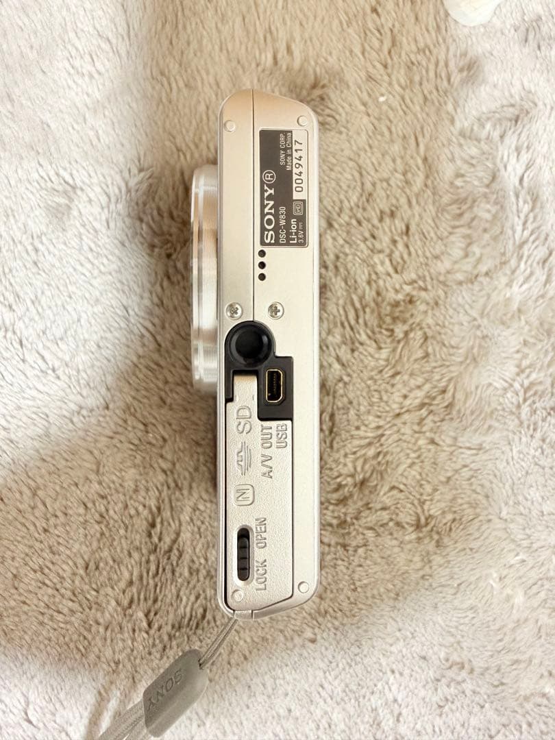 SONY DSC-W830 デジタルカメラ 本体と付属品
