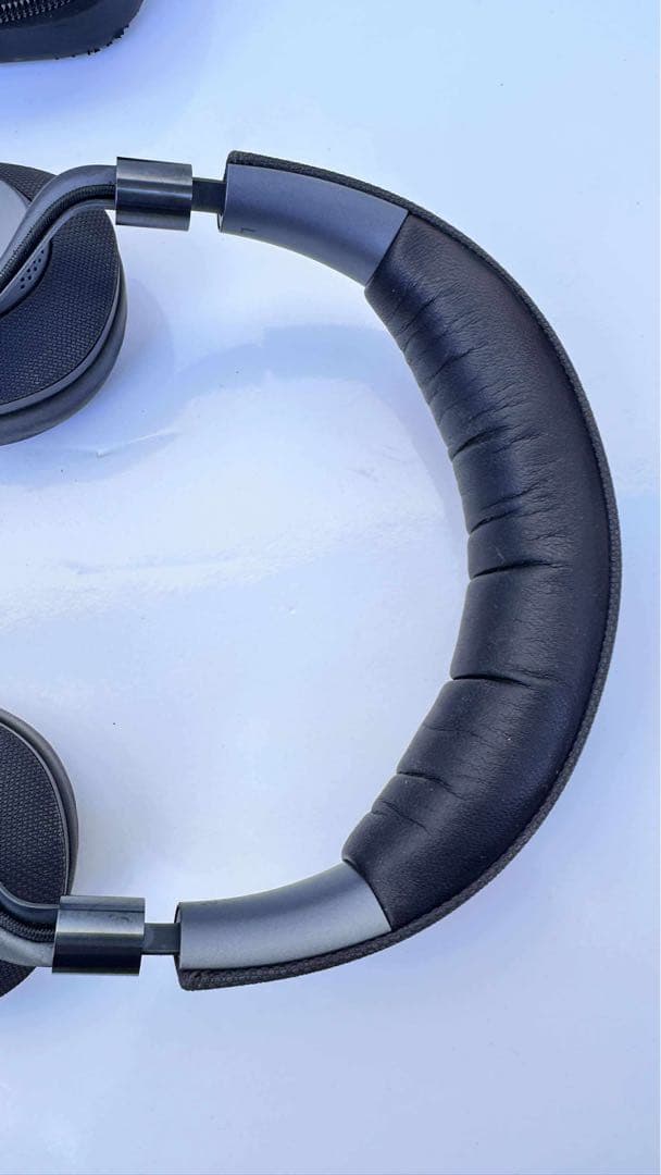 Bowers & Wilkins PX ワイヤレスヘッドホン