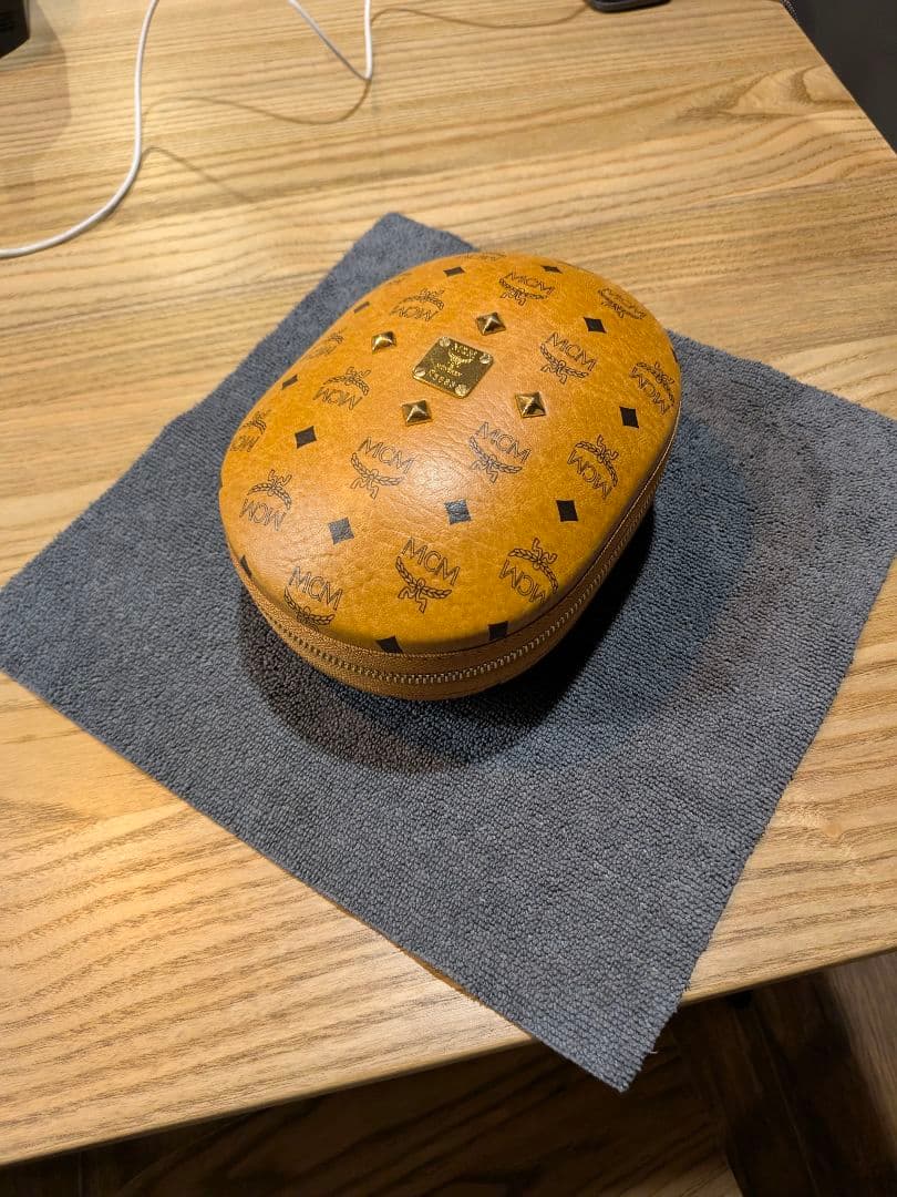 ※ポーチメイン出品 【MCMコラボ 】BeatsStudio　ヘッドフォンポーチ