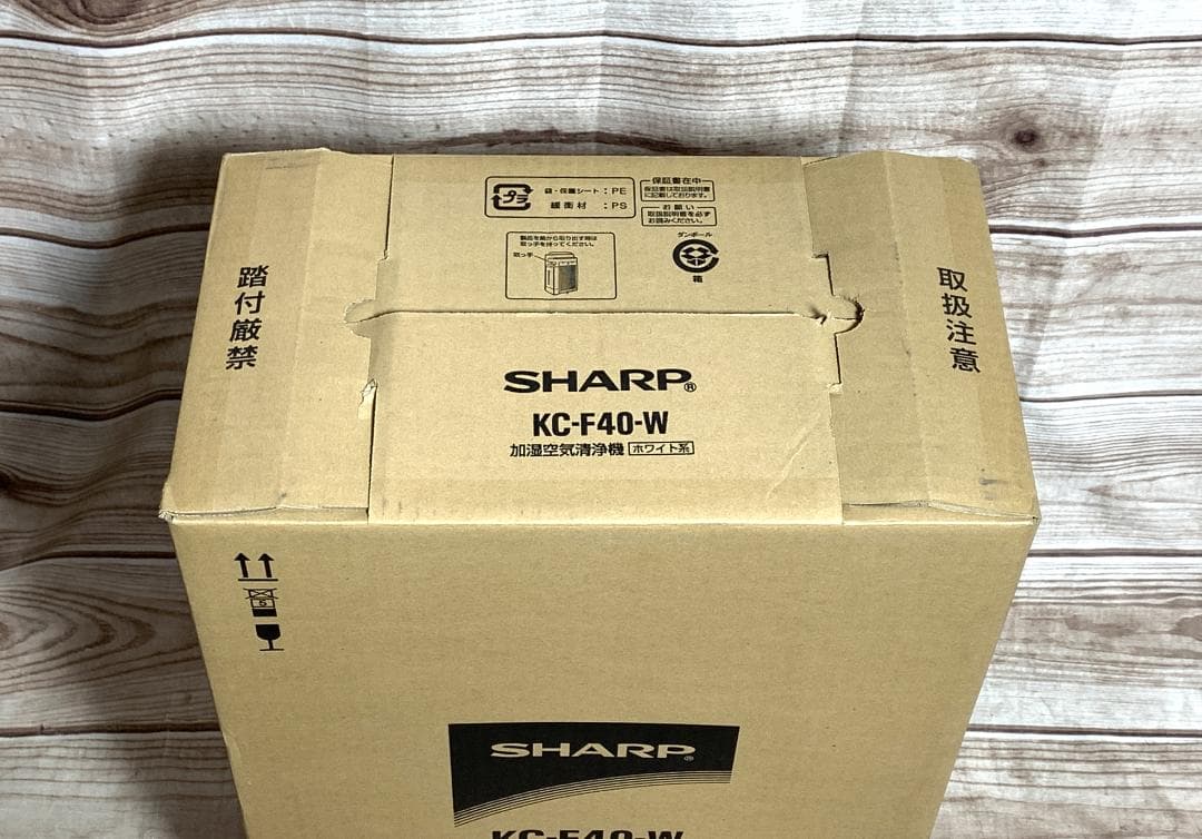 シャープ 未使用品 18畳 プラズマクラスター加湿空気清浄機 KC-F40-W