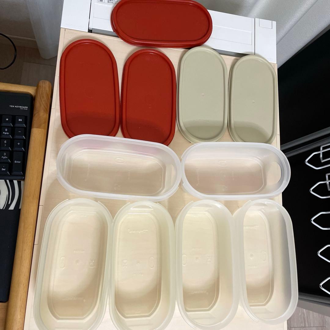 【値下げしました】タッパーウェアMM楕円　ベージュ　赤 セット
