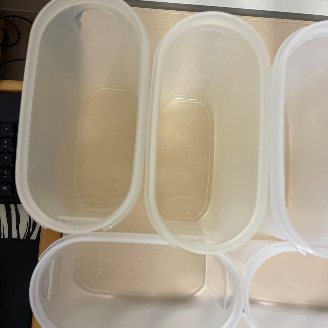 【値下げしました】タッパーウェアMM楕円　ベージュ　赤 セット