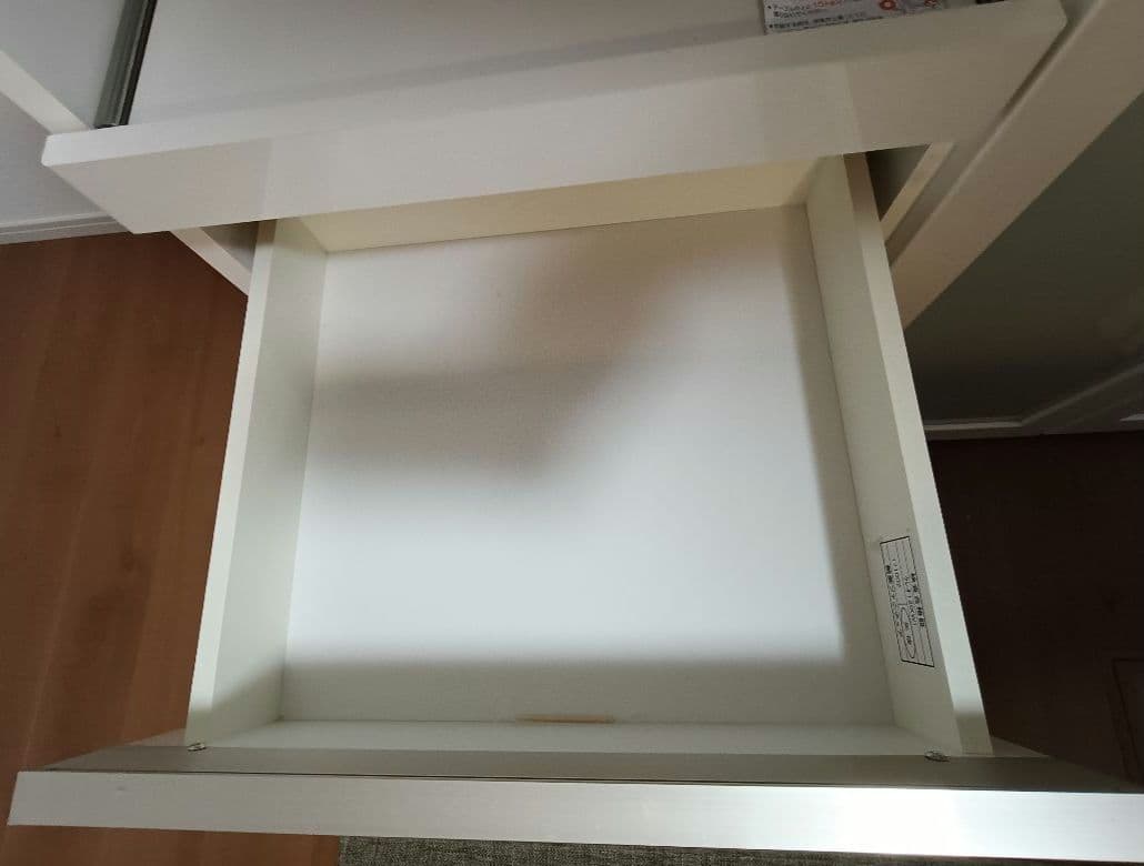 L*i様 【送料込】ホワイトキッチンボード 食器棚 幅約117cm　泉洋化工