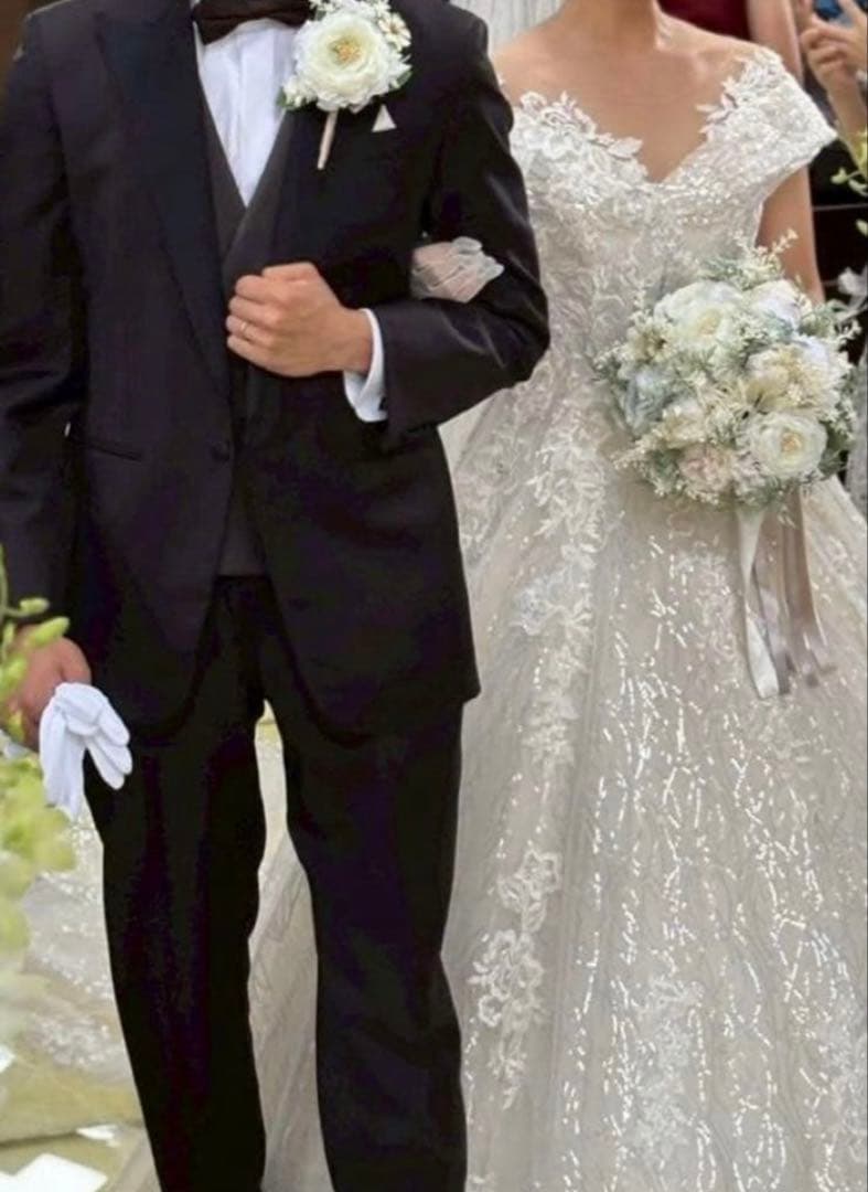 ホワイトプリザーブドフラワーブーケ アーティフィシャルフラワー　ラウンドブーケ