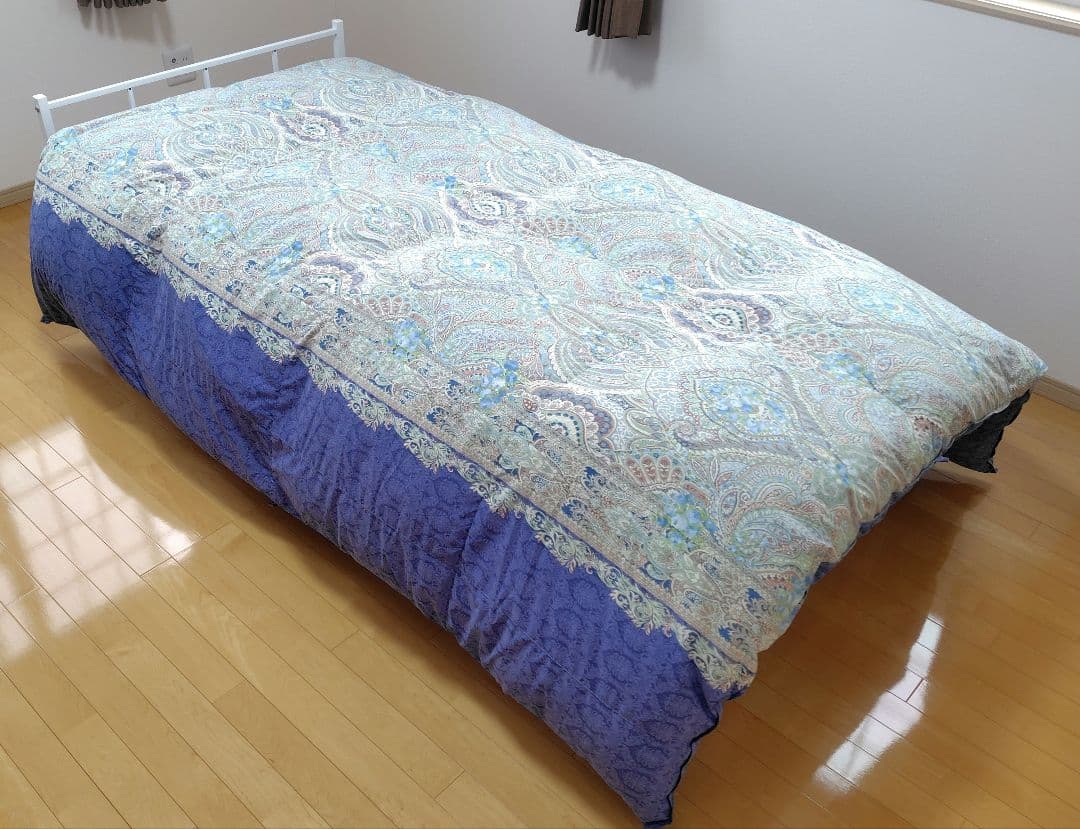 【富士新幸(株)】羽毛掛けふとん　ダブルサイズ　二層式　ツインキルト