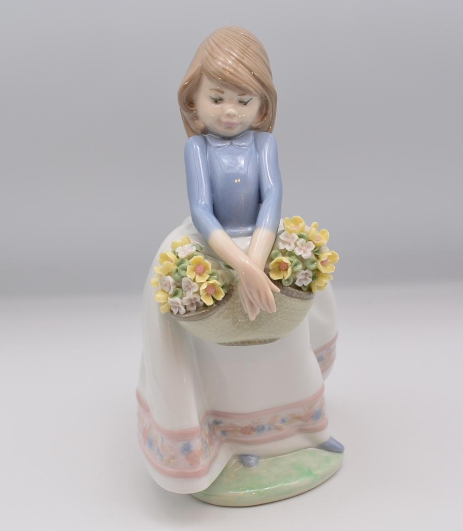 ５月の花　＃5467　No.2　★リヤドロ　ポーセリン　ヴィンテージ　光沢仕上げ