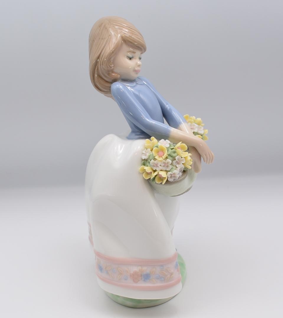 ５月の花　＃5467　No.2　★リヤドロ　ポーセリン　ヴィンテージ　光沢仕上げ