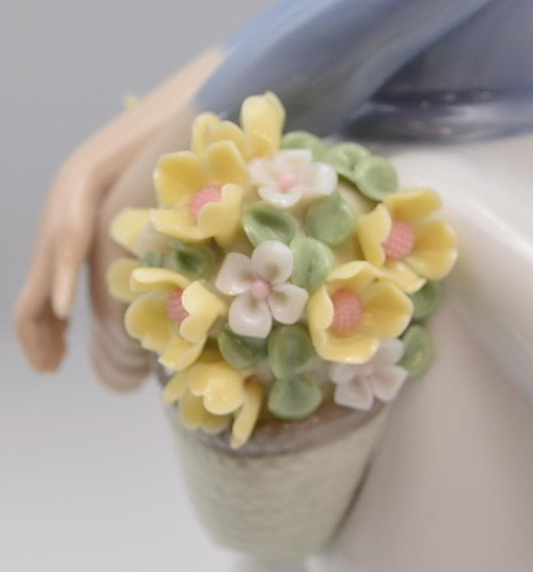 ５月の花　＃5467　No.2　★リヤドロ　ポーセリン　ヴィンテージ　光沢仕上げ