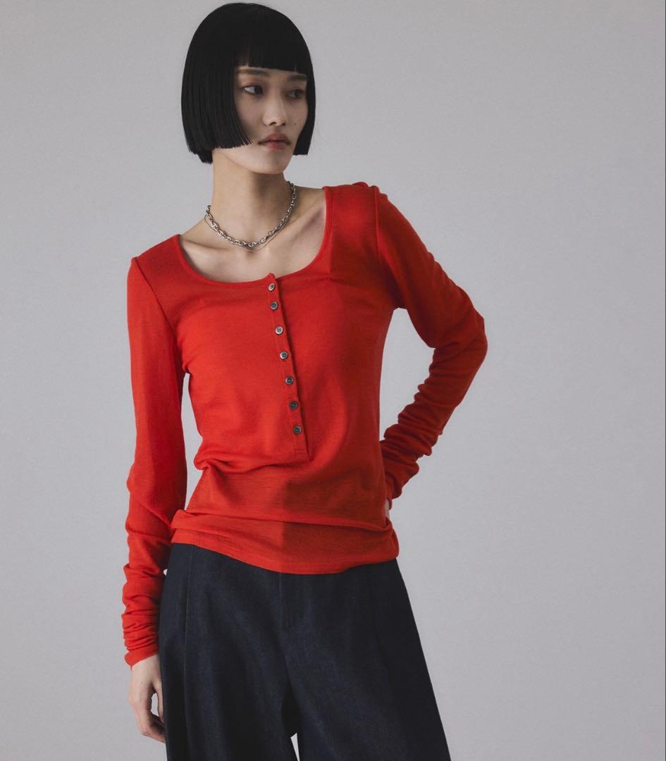 アダムエロペ　ヘンリーネックカットオフウールプルオーバー