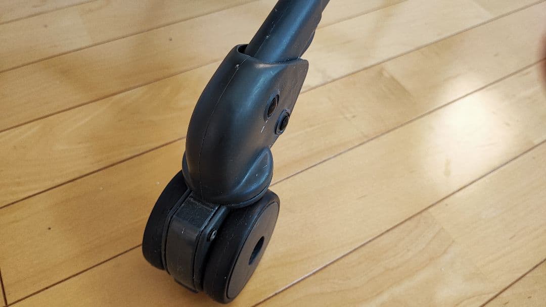 コンビ　ネムリラ　オートスウィング　双子