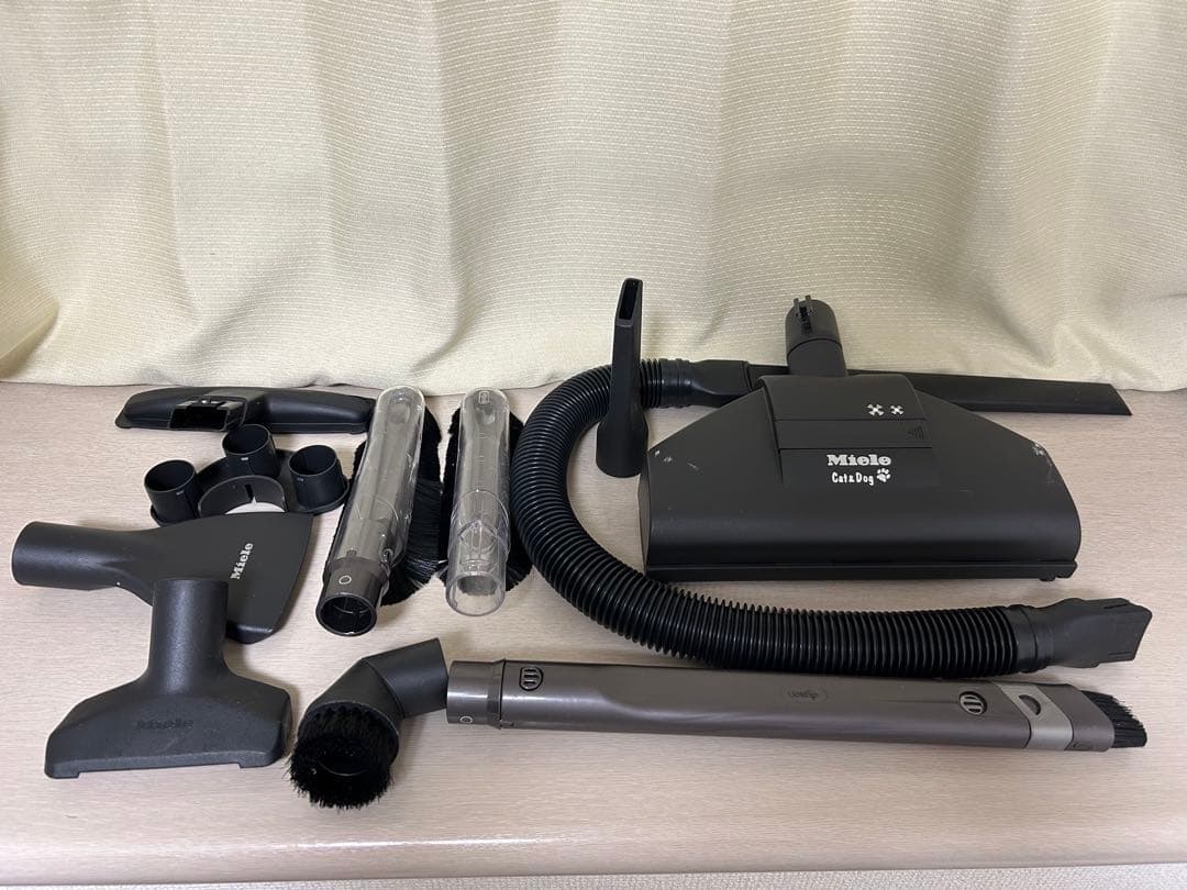 ミーレ　Miele　掃除機　S4562　Cat&Dog　キャット&ドッグ　レッド