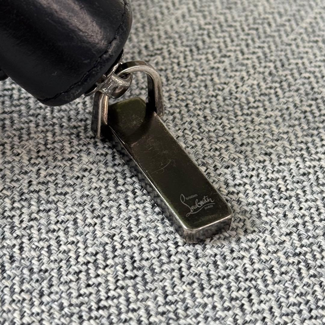 クリスチャン ルブタン パネトーネ ケース