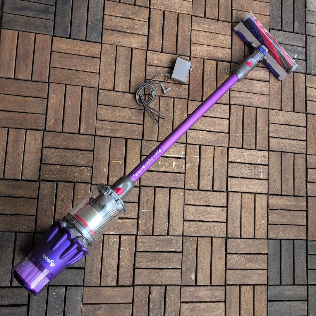 dyson ダイソン デジタルスリム フラフィ掃除機 SV18 良品！