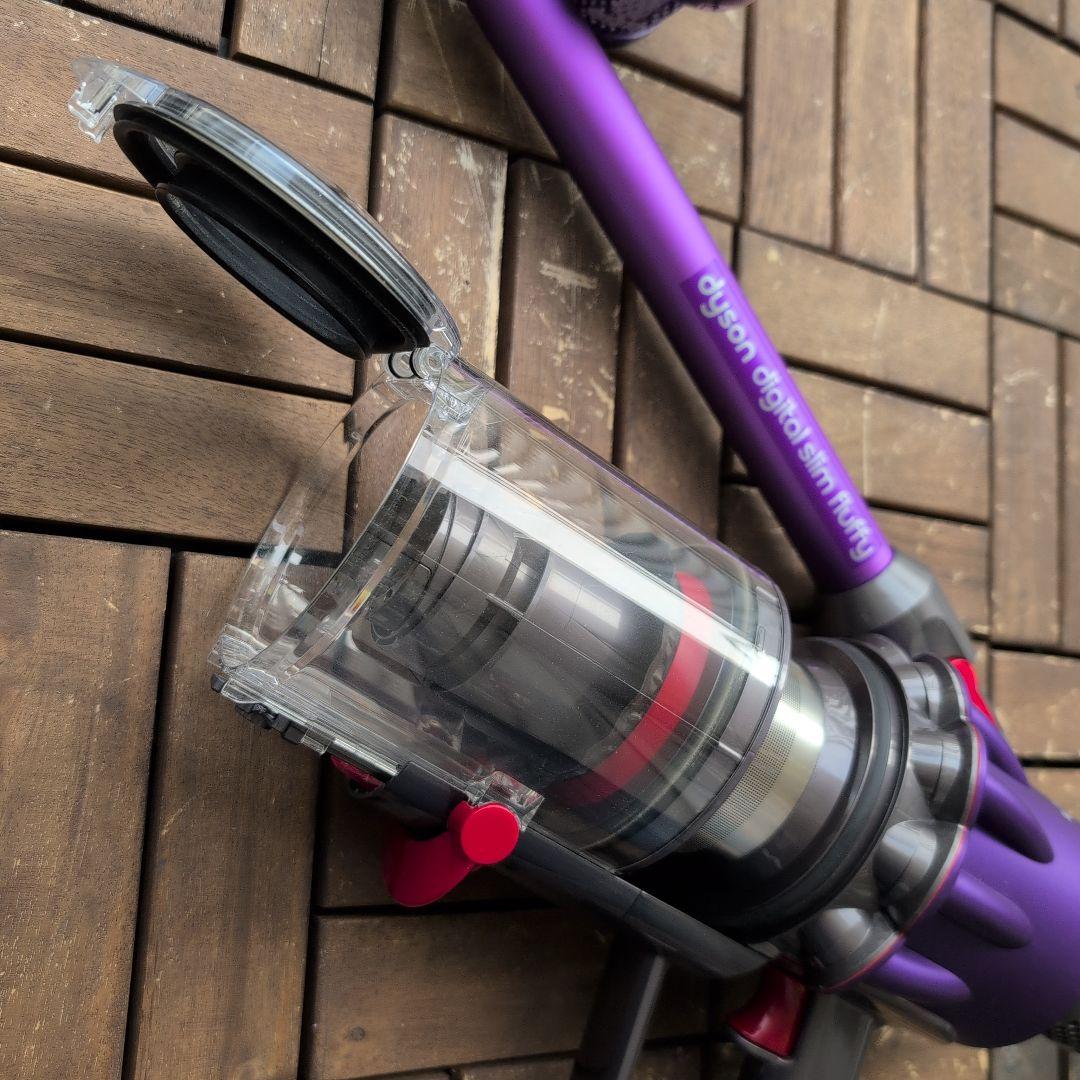 dyson ダイソン デジタルスリム フラフィ掃除機 SV18 良品！