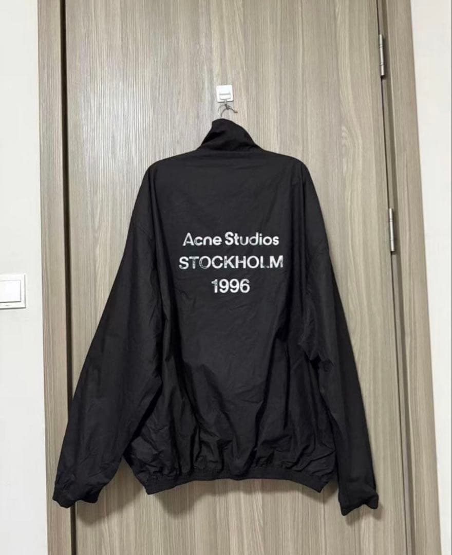 Acne Studios ブラック ナイロンジャケット