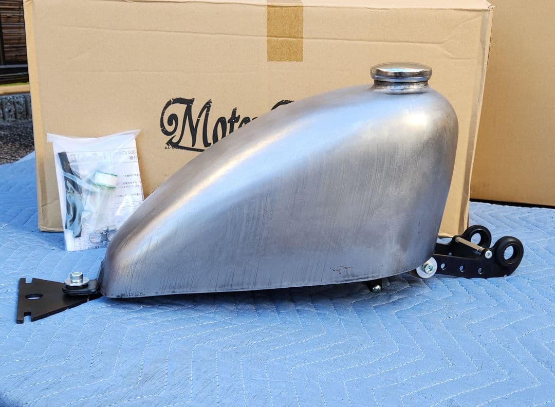 モーターロック｜スポーツスター タンク ハイマウント│SR400/500 キャブ