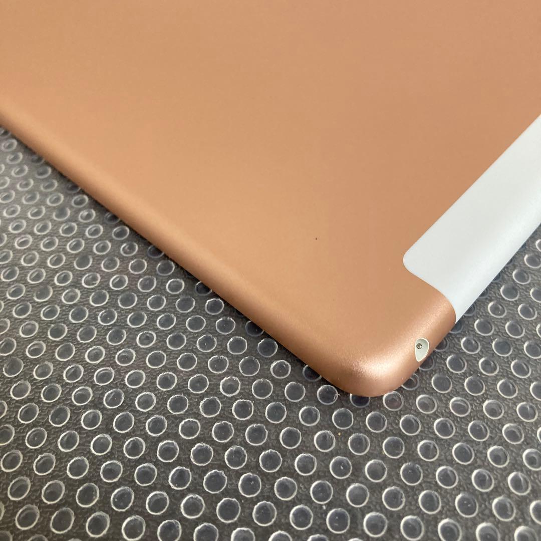 3791 外観美品☆電池良好☆iPad8 第8世代 32GB SIMフリー☆