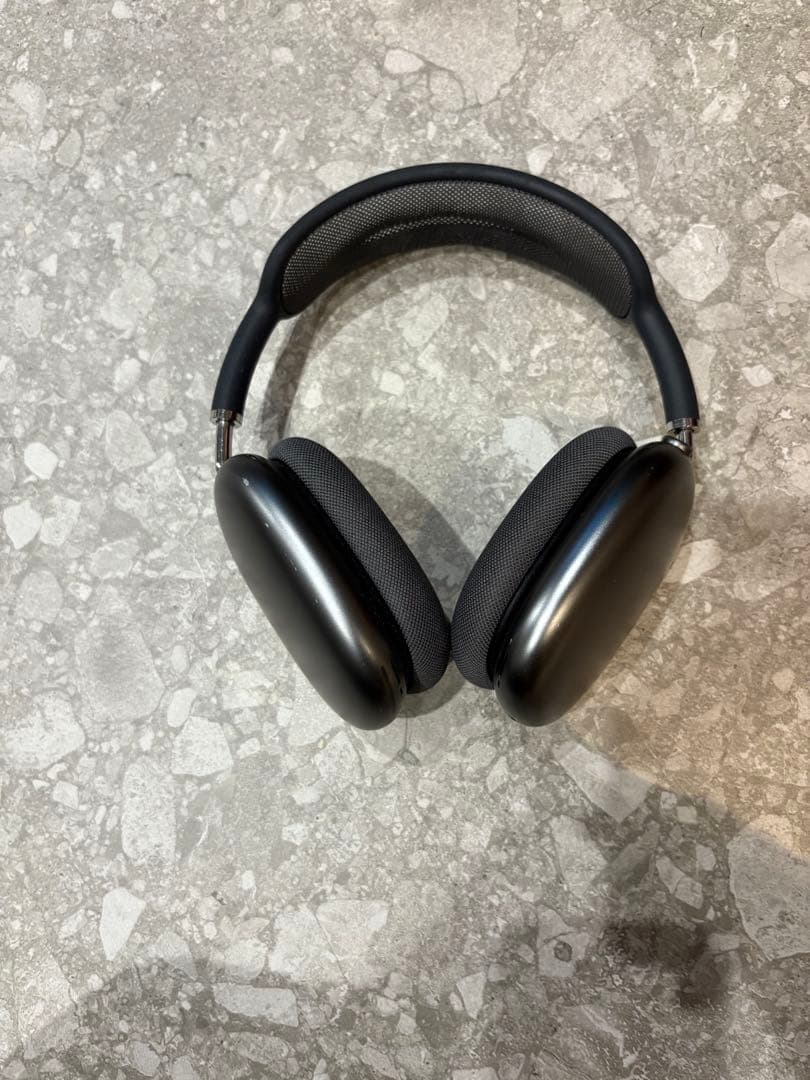 ヘッドホン Apple airpods max