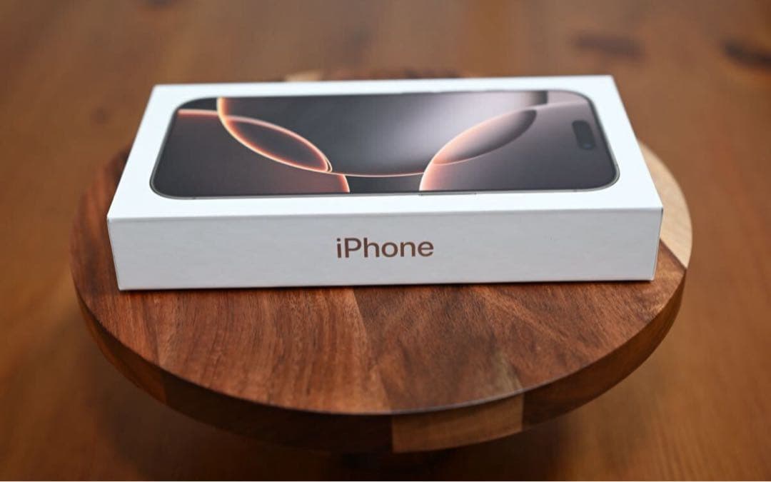 【美品】iPhone 16 Pro 1TB ガラスフィルム付き