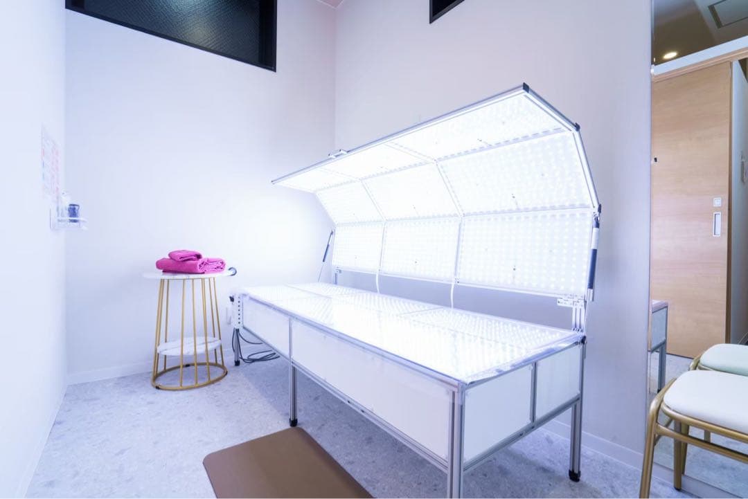 【大幅値下げ】超希少！異なる4色波長の美容LED照射「全身美容マシン」ピラティス