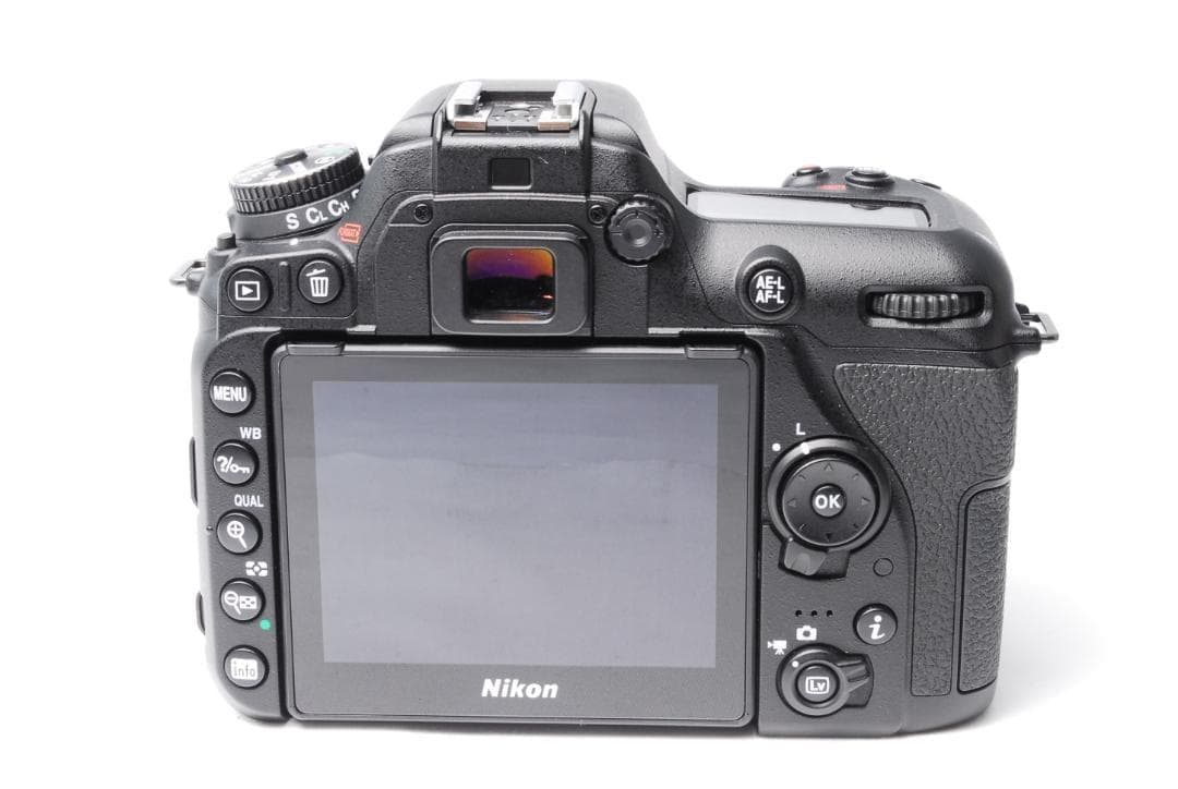 Nikon D7500 Wレンズ 300mm望遠レンズ付き Wi-Fi転送可能