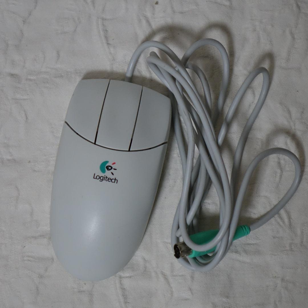 Logitech PS/2 3ボタンマウス M-CAA42