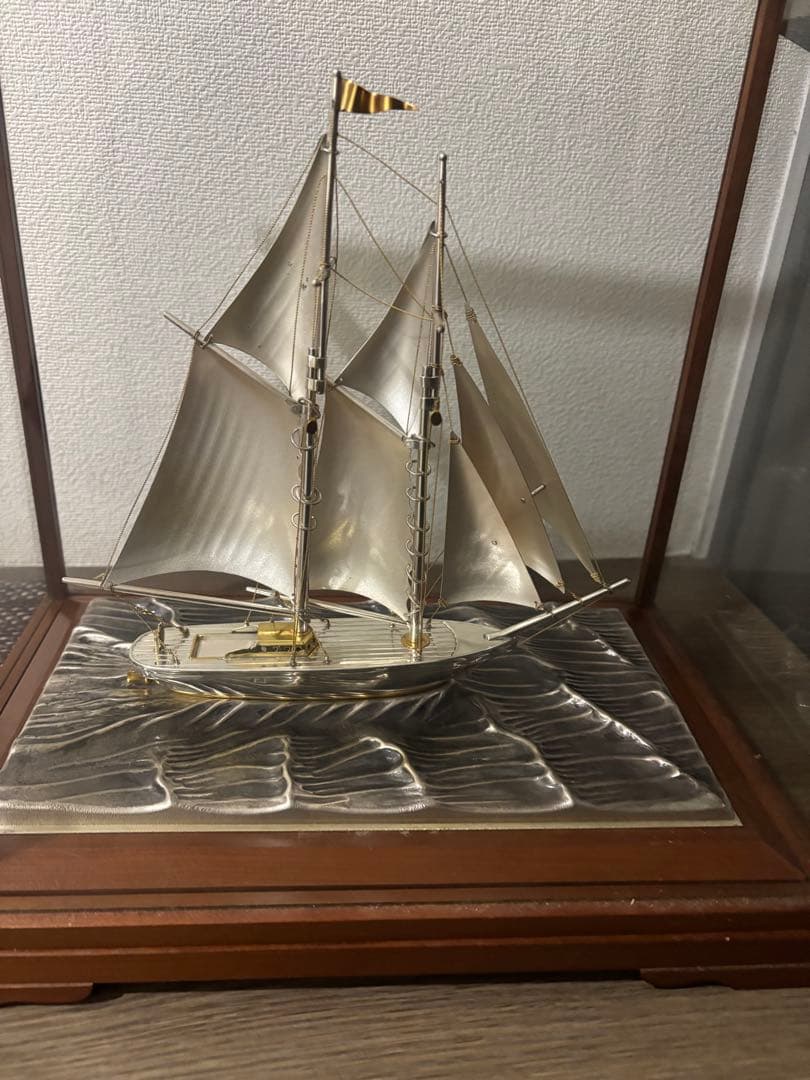 花*月様 純銀刻印　帆船置物　船長さ21cm 大きめ　ガラスケース付き　レトロ