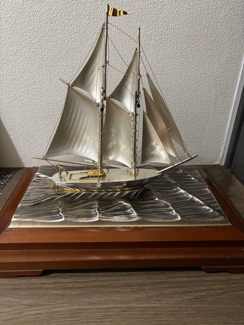 花*月様 純銀刻印　帆船置物　船長さ21cm 大きめ　ガラスケース付き　レトロ