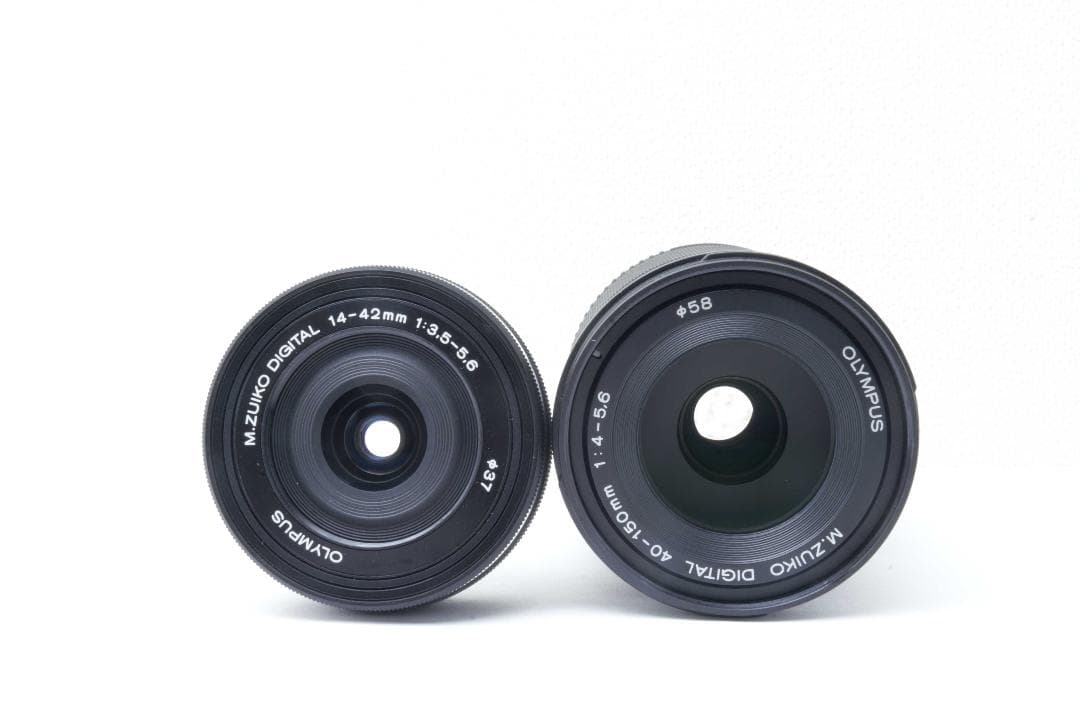 新品級♪OLYMPUS E-M10 Mark III ダブルズーム　人気機種