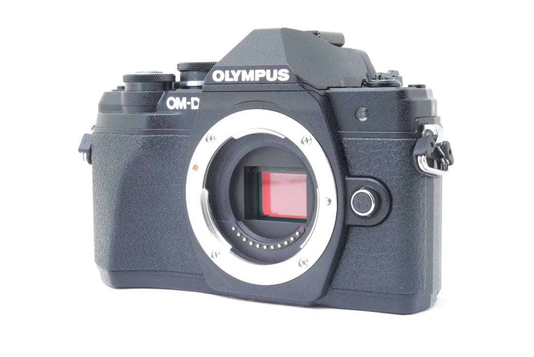 新品級♪OLYMPUS E-M10 Mark III ダブルズーム　人気機種