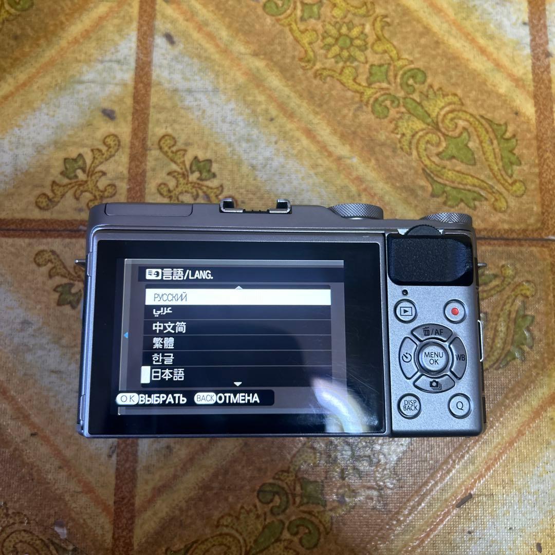 Fujifilm X-A5 ミラーレスカメラ 本体