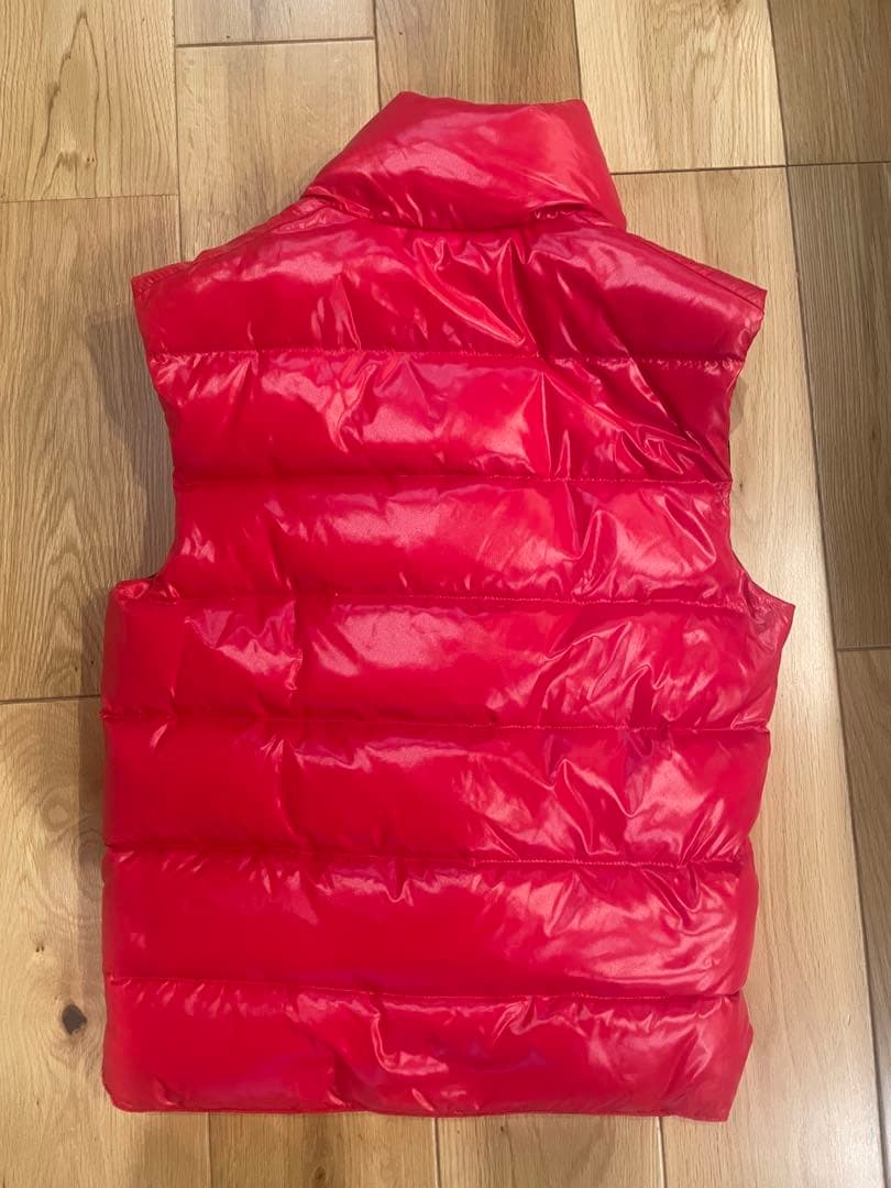 モンクレール　レッドダウンベスト