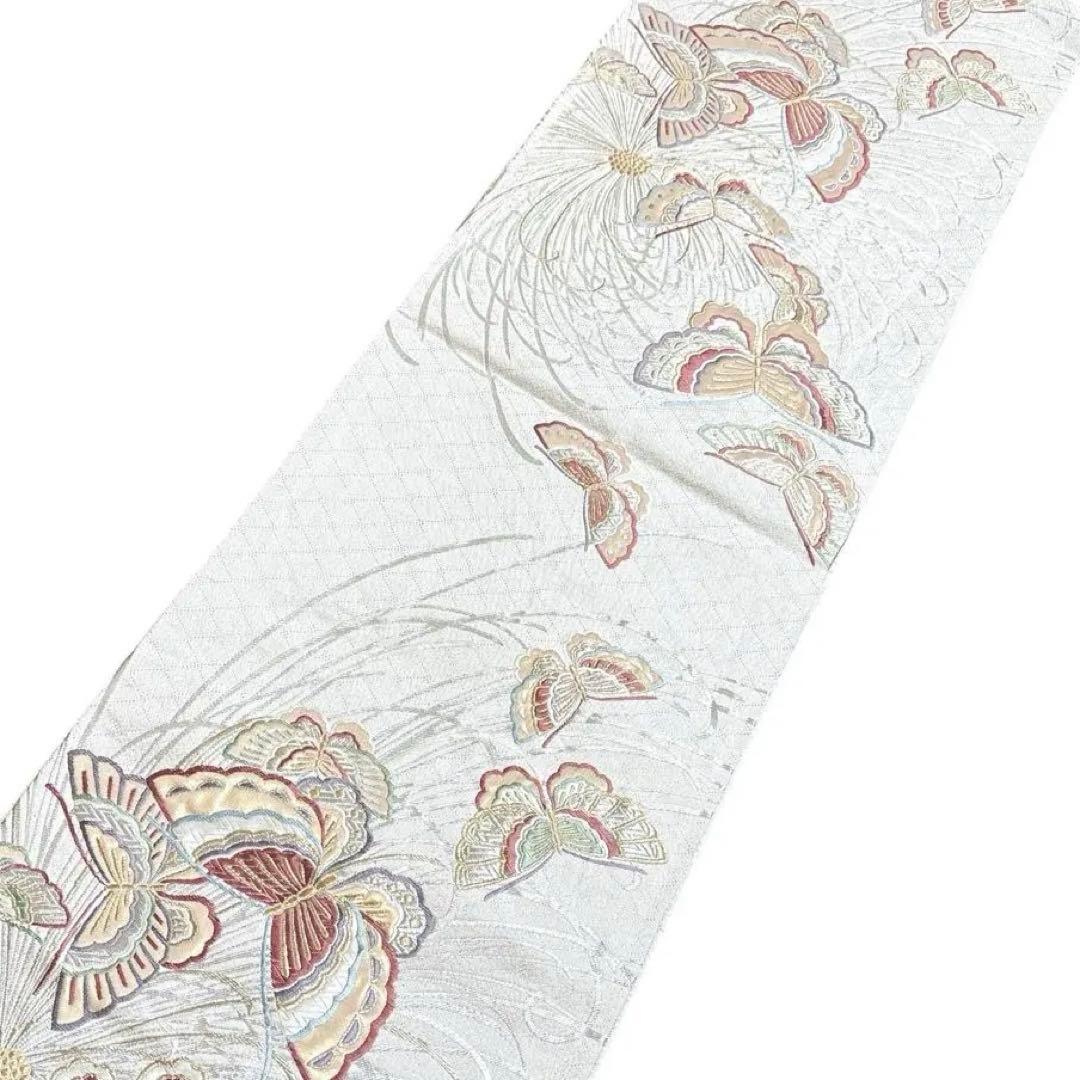 AA19袋帯 六通柄 金銀糸　唐織　蝶紋　正絹 着物