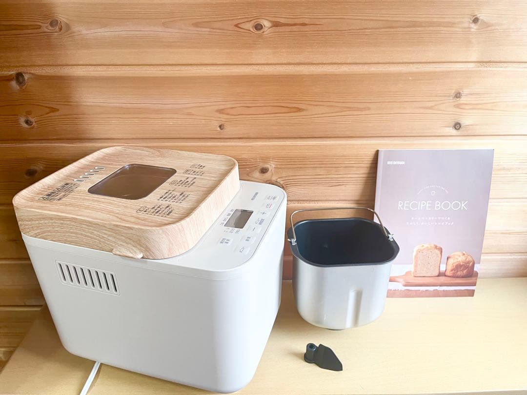 アイリスオーヤマ　ホームベーカリー レシピブック、取扱説明書付き