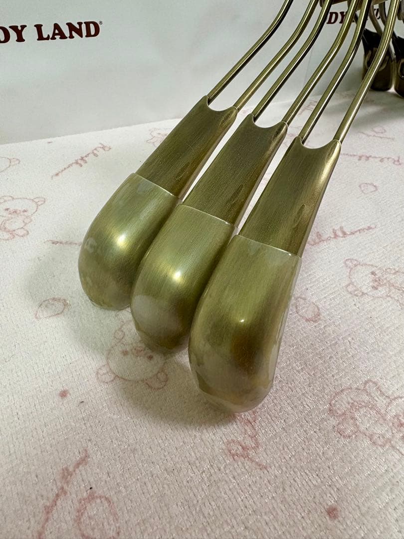 エミリアウィズ　トップス　ハンガー　　ボトムス　ハンガー　7本セット