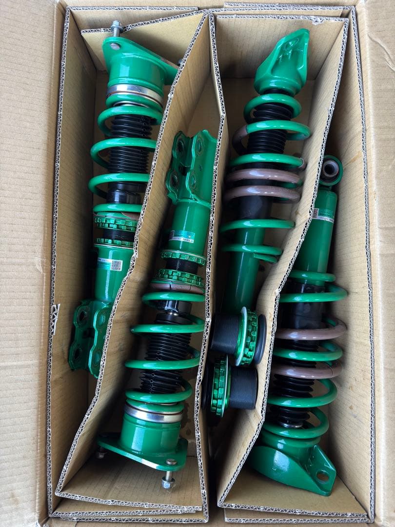 ✨即購入可　美品　TEIN 車高調　50プリウス　送料無料！