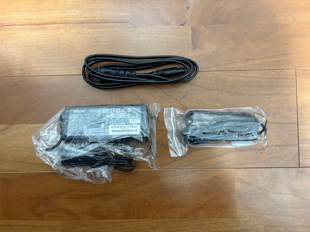 【美品】EPSON A4インクジェットモバイルプリンター　PX-S06B