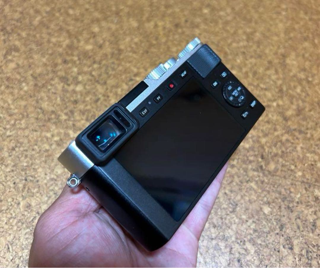 ✨値下げ中✨【美品】Leica D−LUX D-LUX7（おまけ有り）