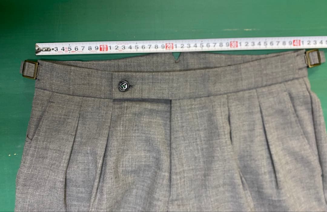 美品ベルウィッチ　スコッチ　46 グレー系 春夏　毛100% ダブル仕上げ