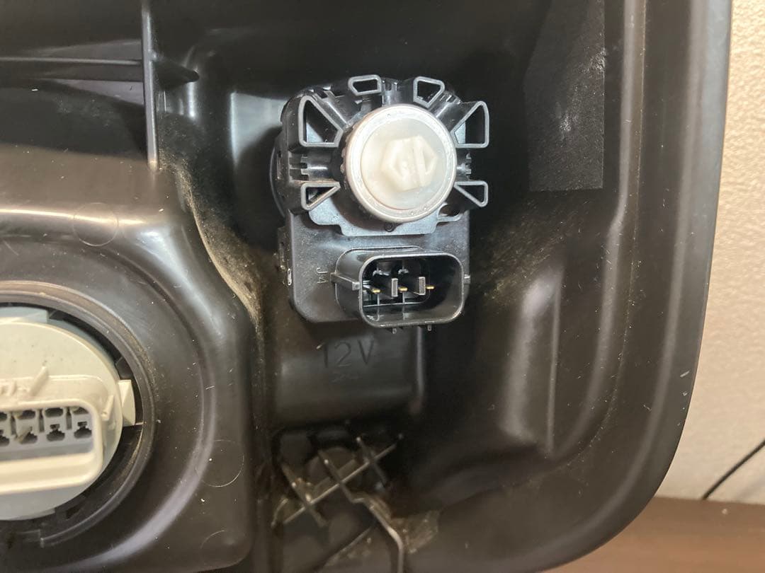 N-BOXカスタム(JF5) 右ヘッドライト　美品