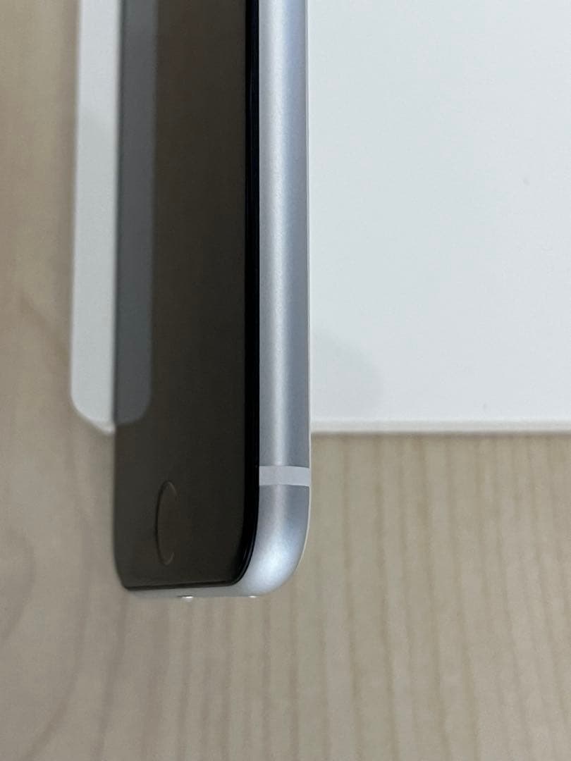 iPhone SE 第2世代 (SE2) 64GB 非純正バッテリー100％