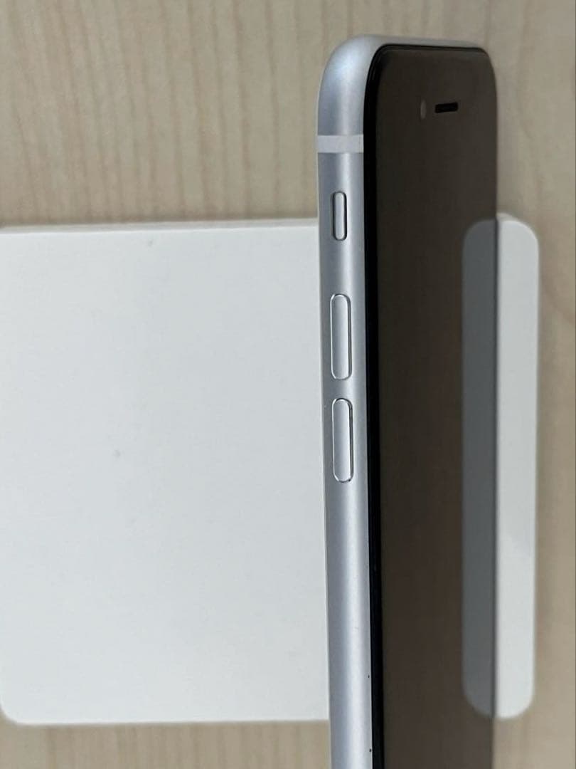 iPhone SE 第2世代 (SE2) 64GB 非純正バッテリー100％