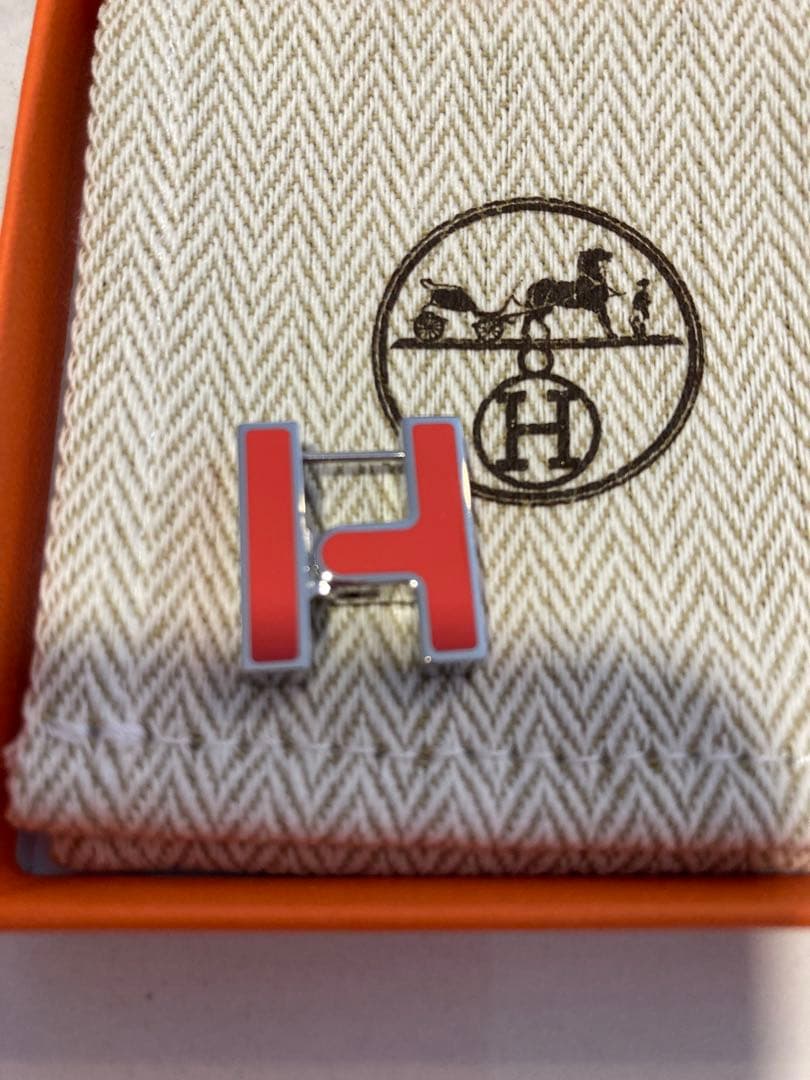 KANA 新品HERMESエルメス シングルピアス《H》ラッカーメタル