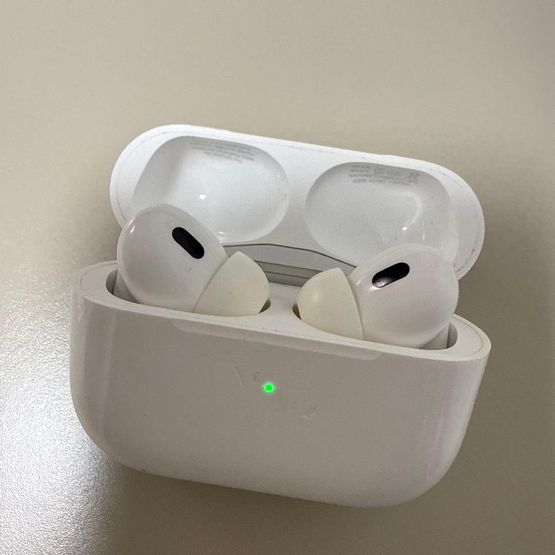 AirPods本体 ホワイト　AirPods pro 第二世代　2