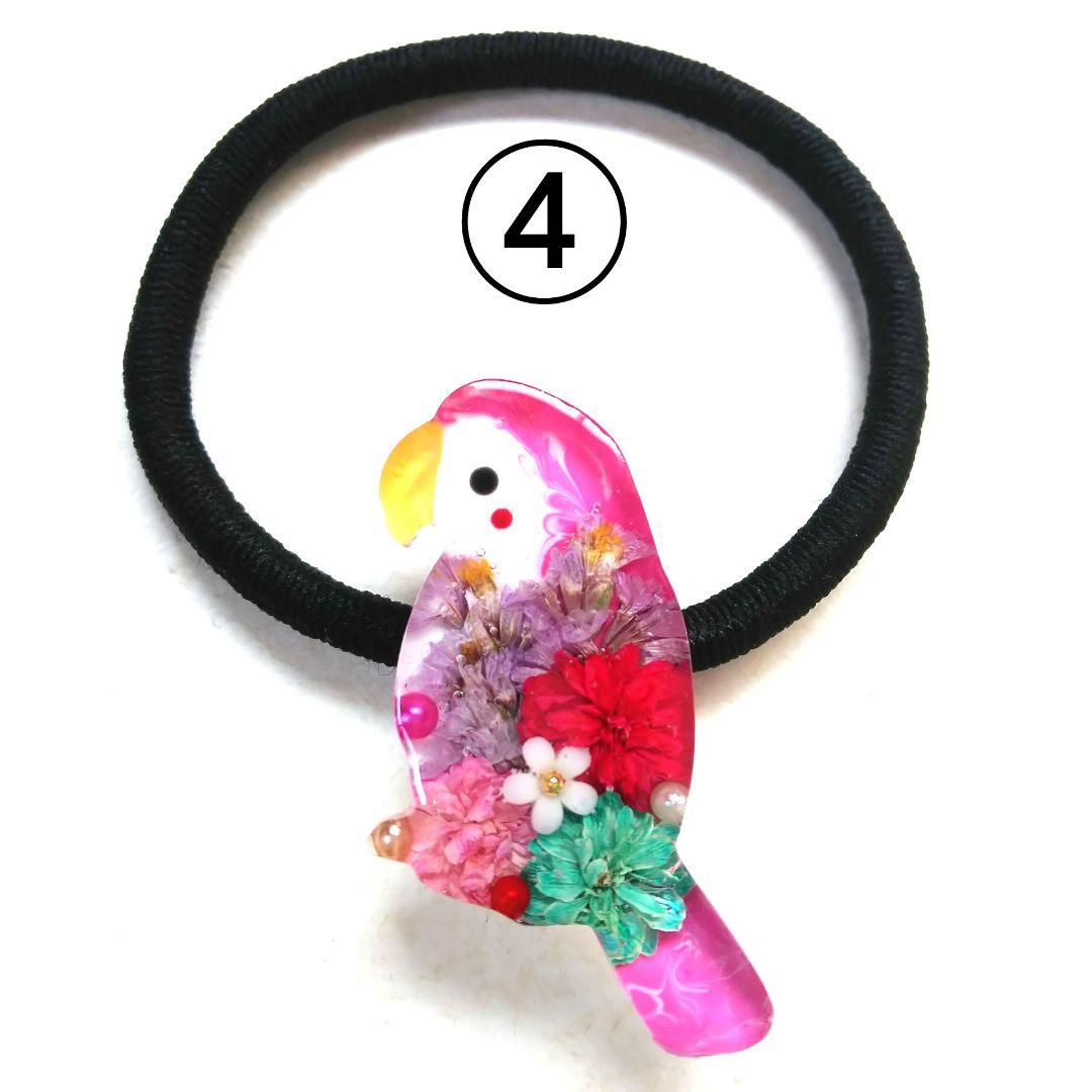 ヘアゴム レジン オーバル型 天然石レッドジェイドとミニミニ薔薇と蝶々