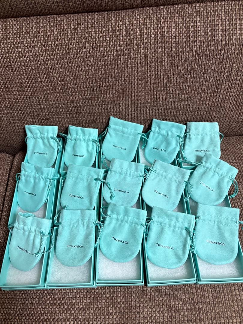 国内旧型　美品ティファニー空箱　巾着15セット