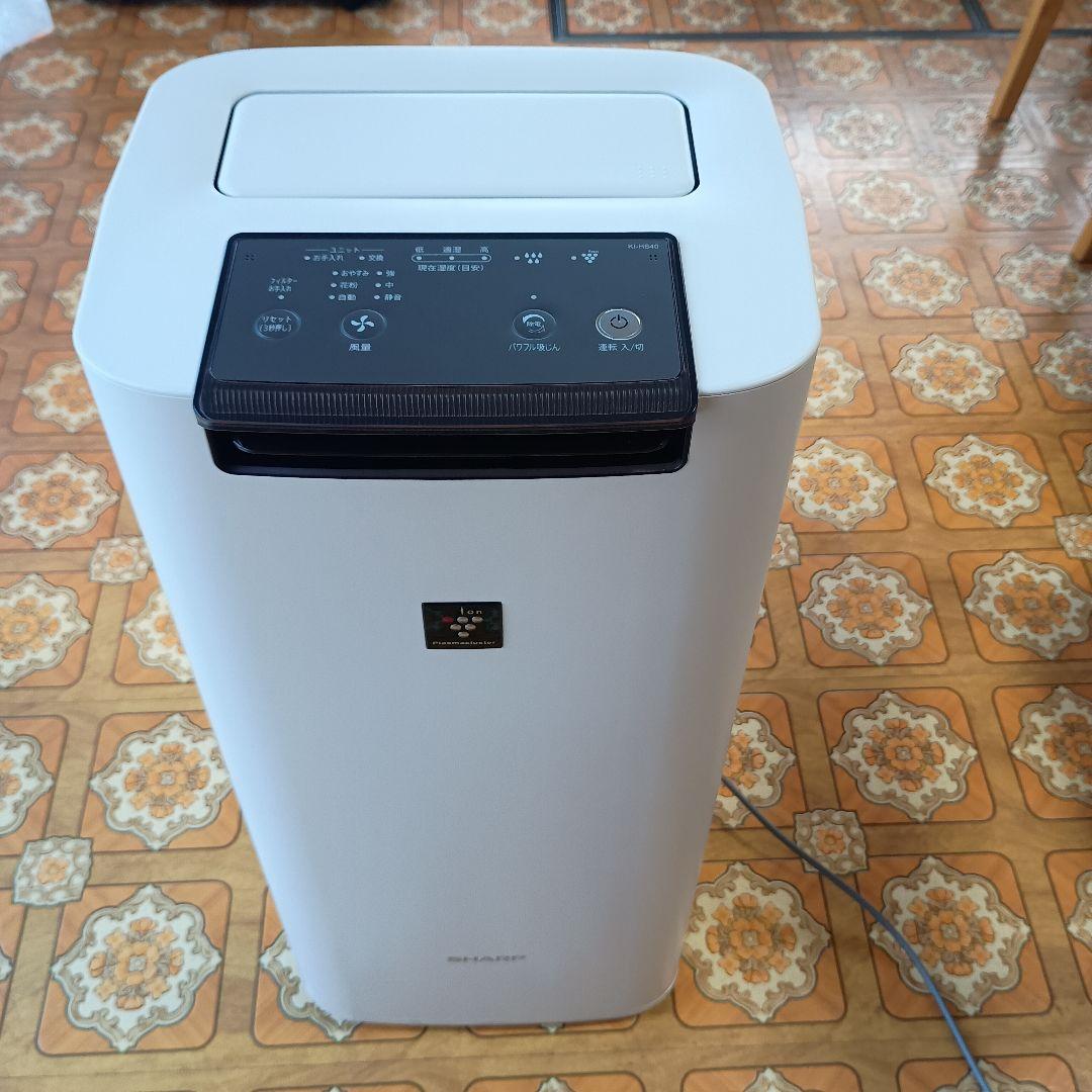 シャープ　SHARP 加湿空気清浄機　プラズマクラスター KI-HS40-W